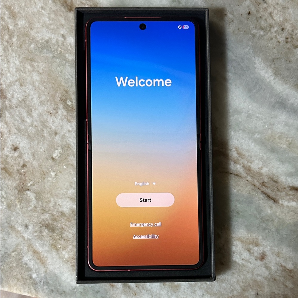 UNLOCKED Pink Galaxy Z Flip 7